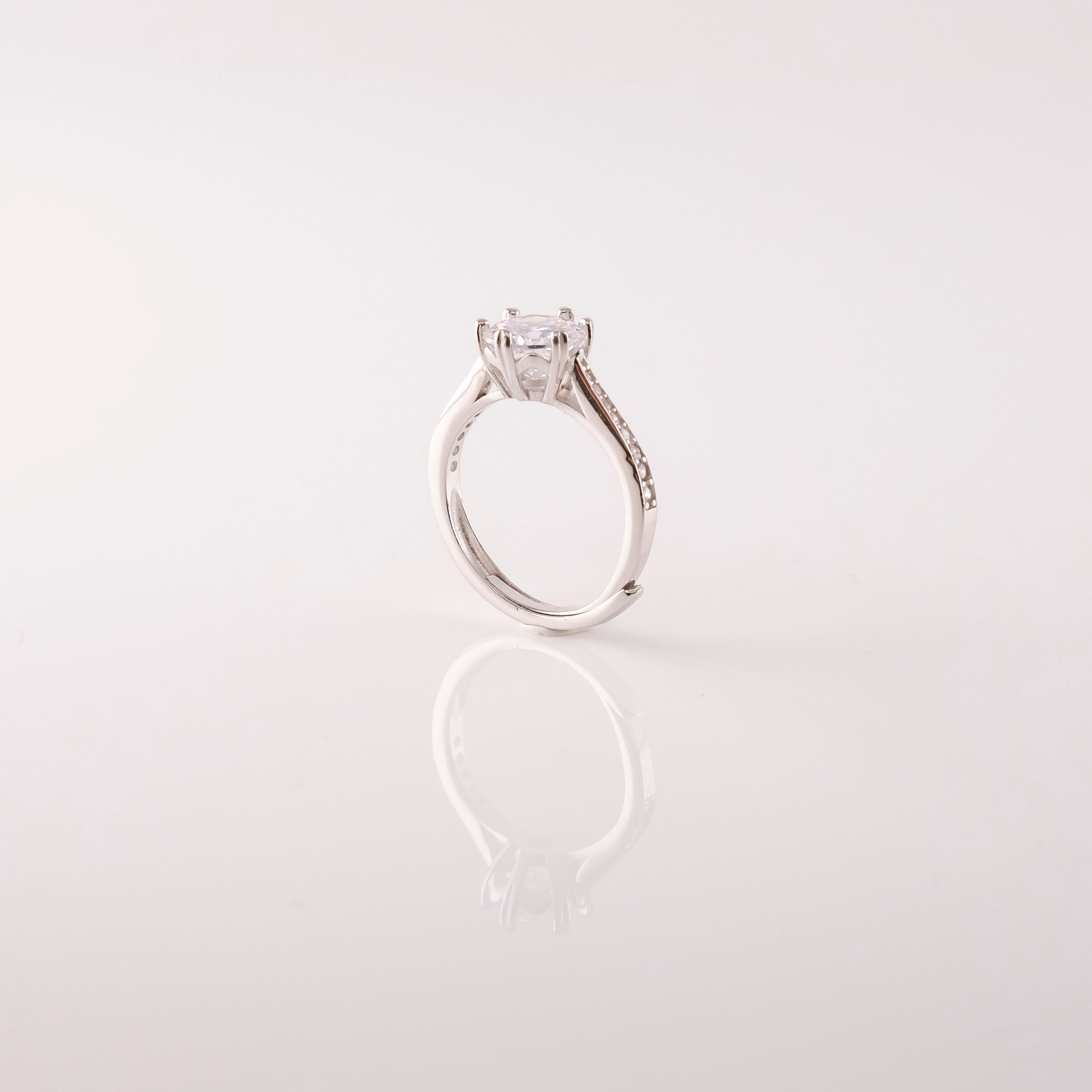 Anello Solitario Piccolo