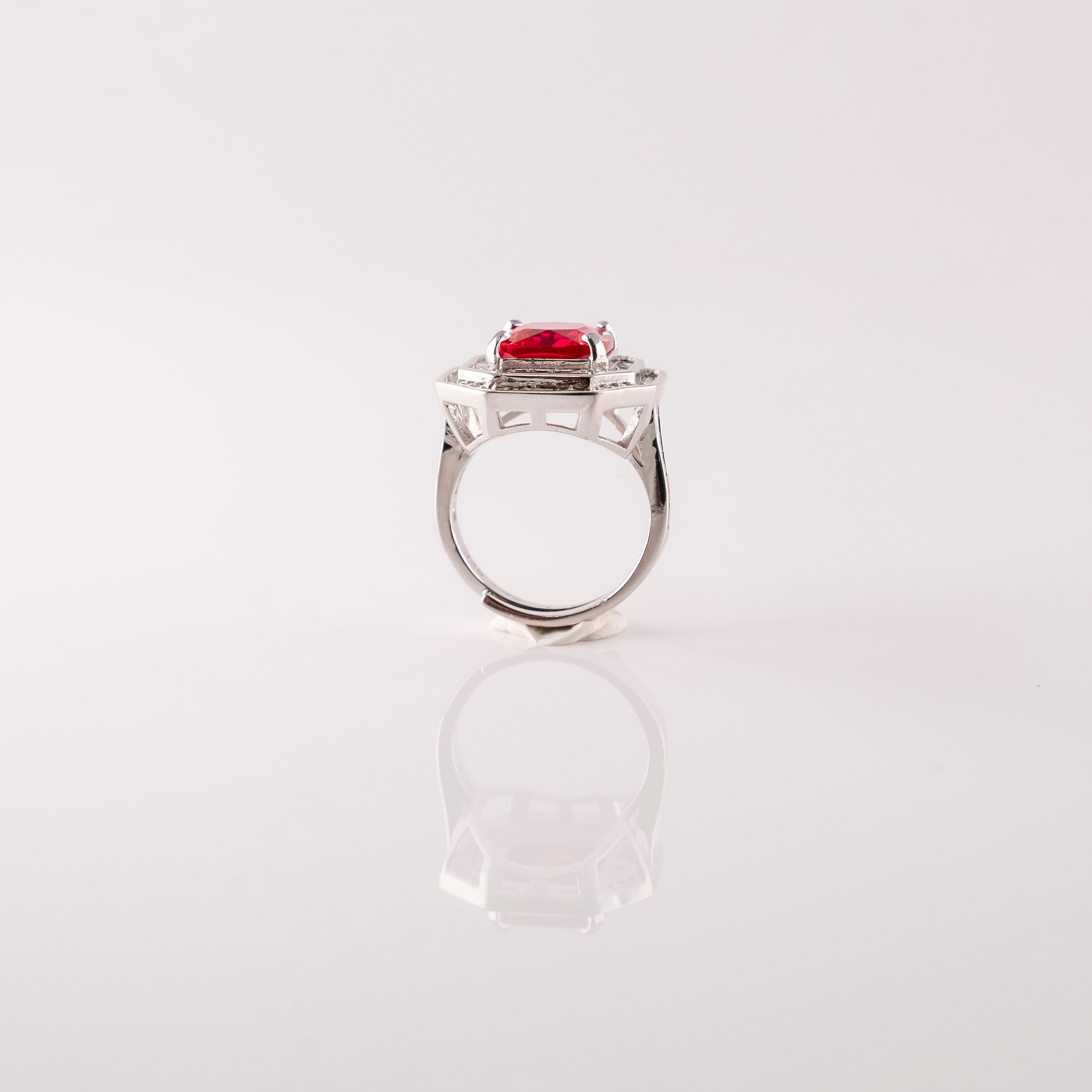 Anello Carré Elegante