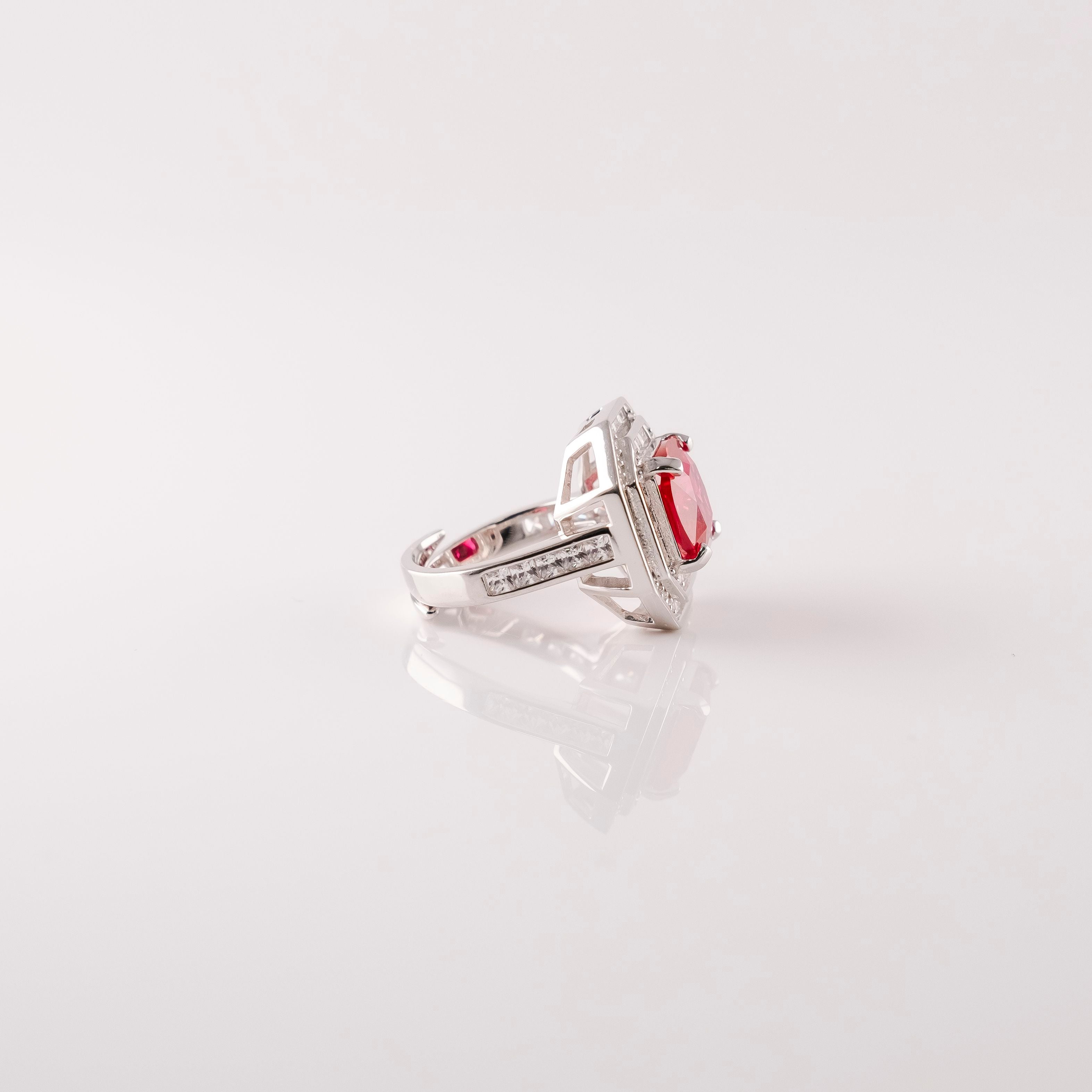 Anello Carré Elegante