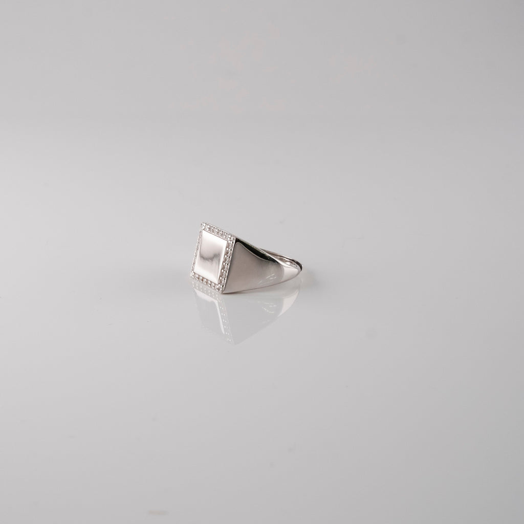 Anello Quadrato E Pietre