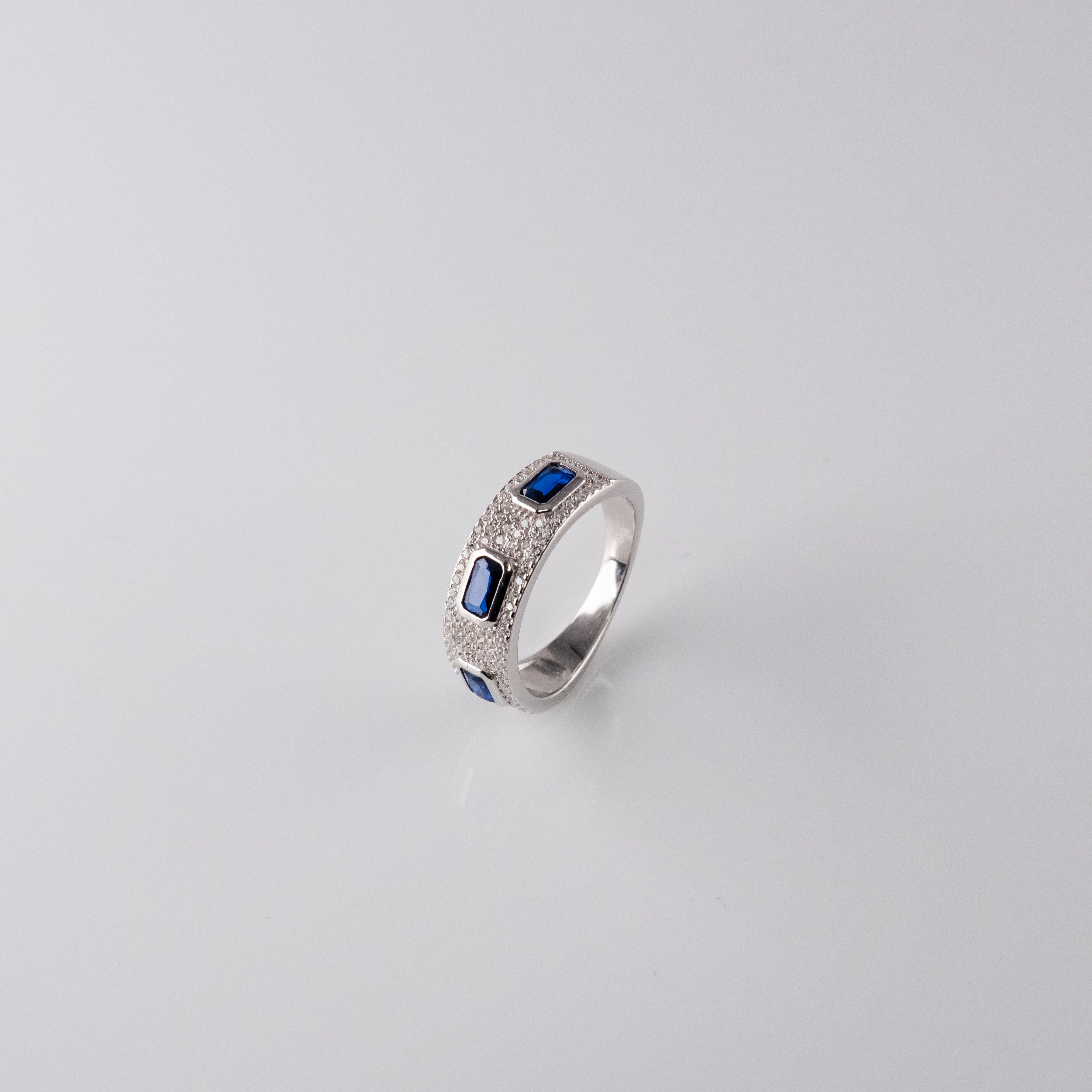 Anello Carré e Pavè