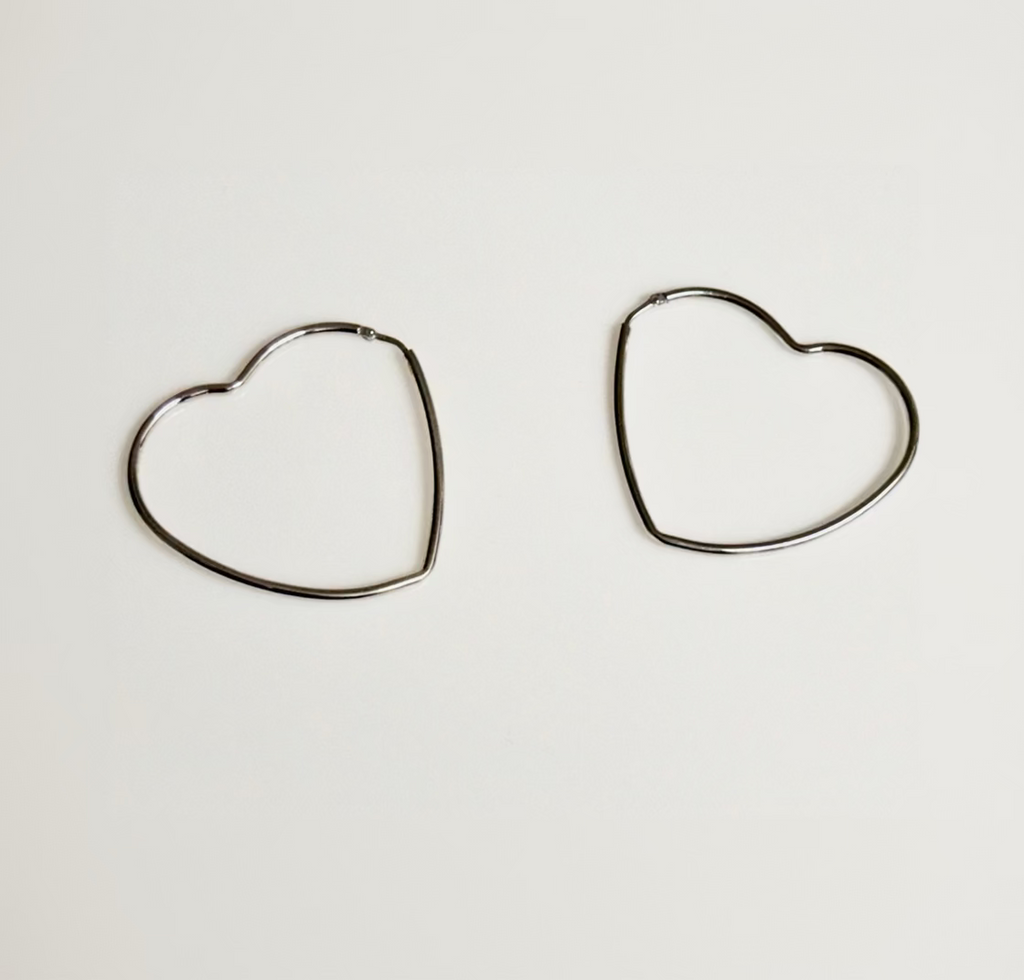Dangling Heart Earrings