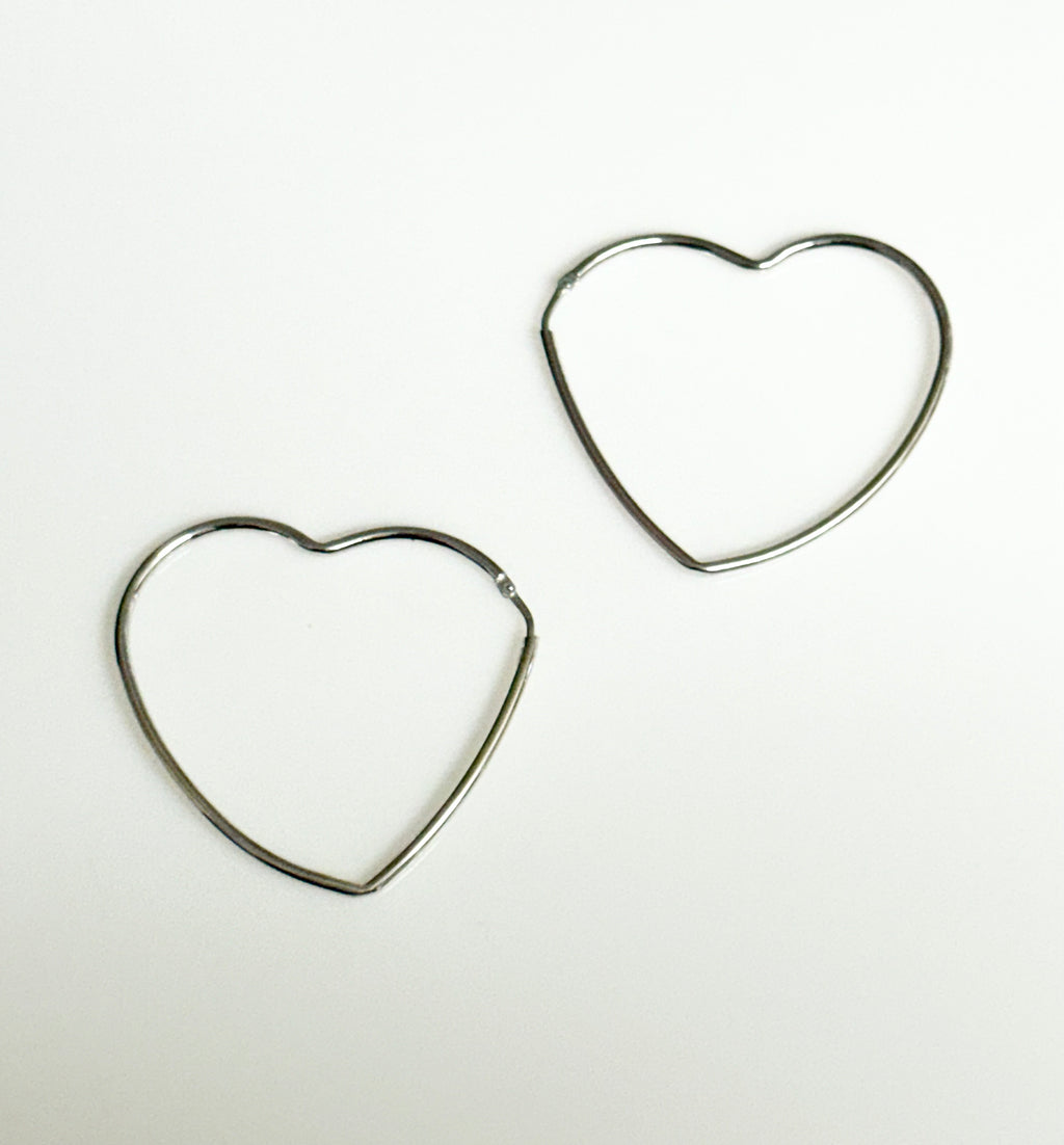Dangling Heart Earrings