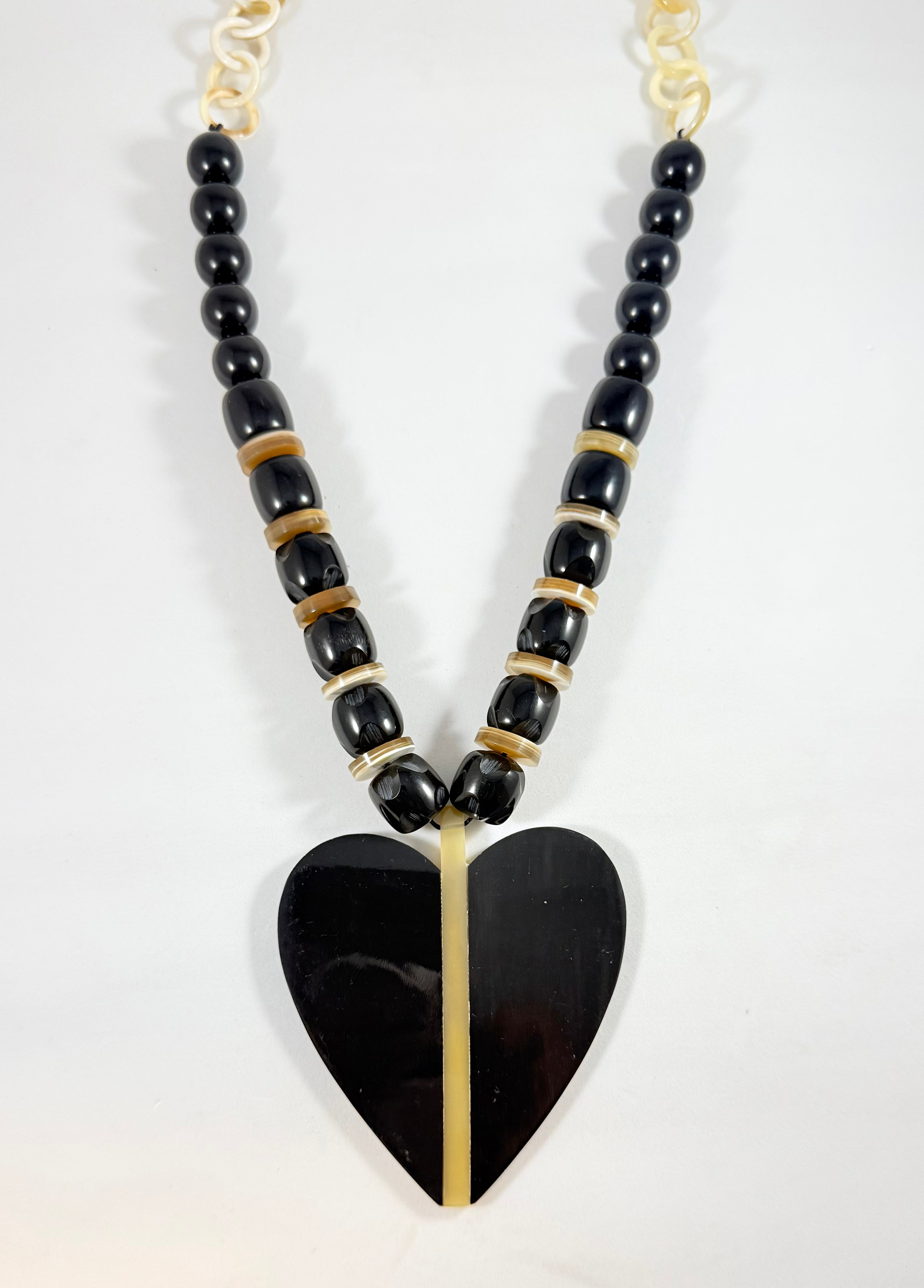 Collana in corno cuore