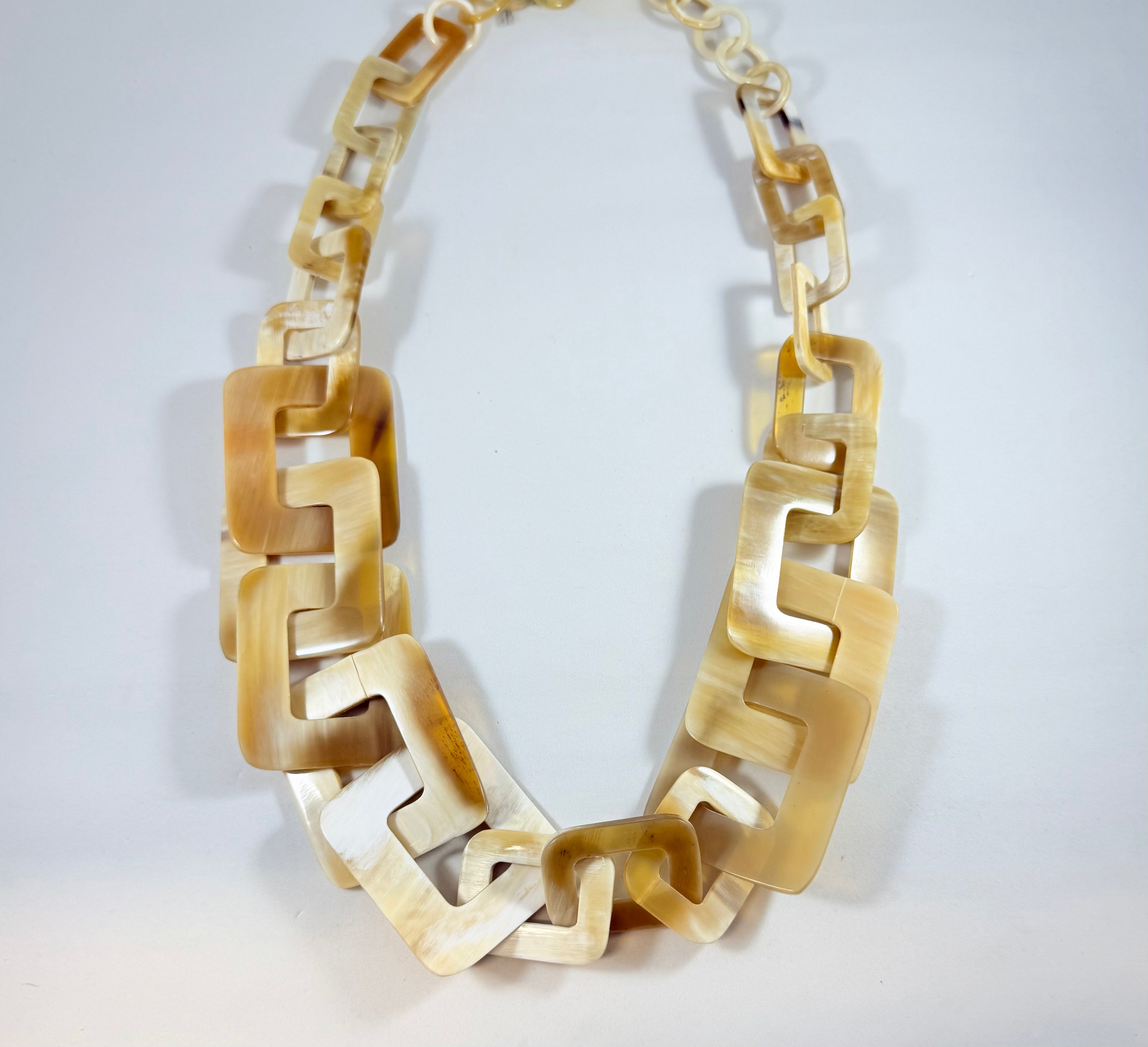 Collana in corno a catena