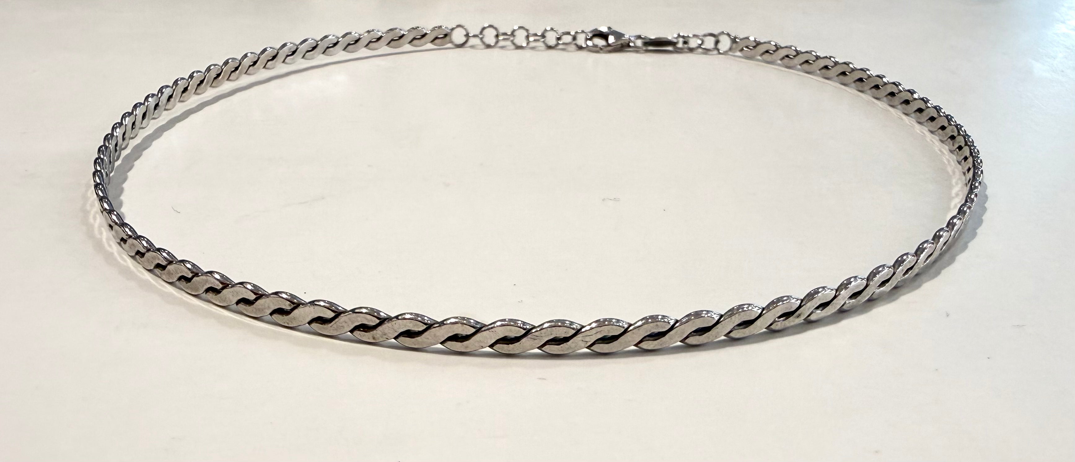 Collana choker intrecciato