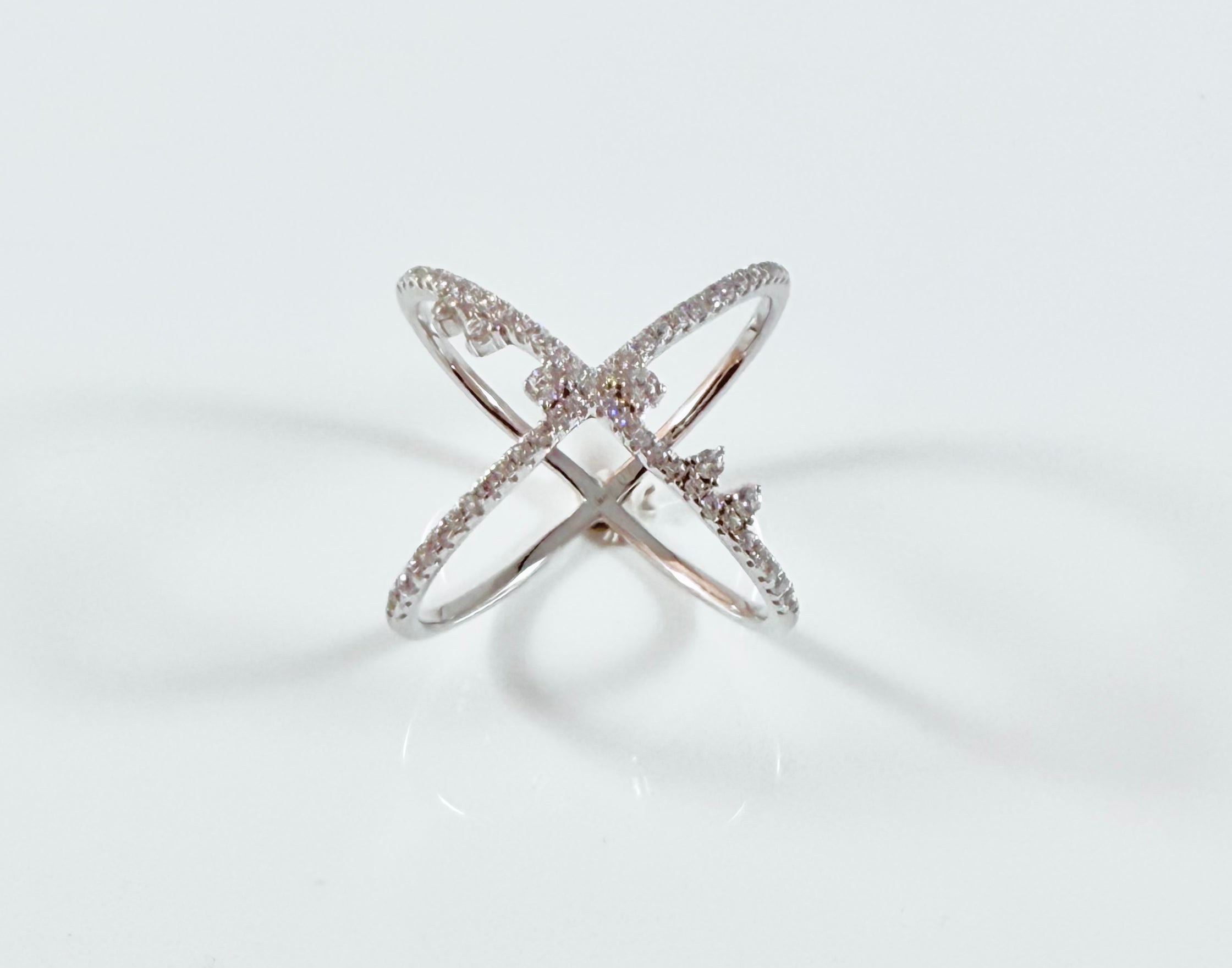Anello atomo decorato