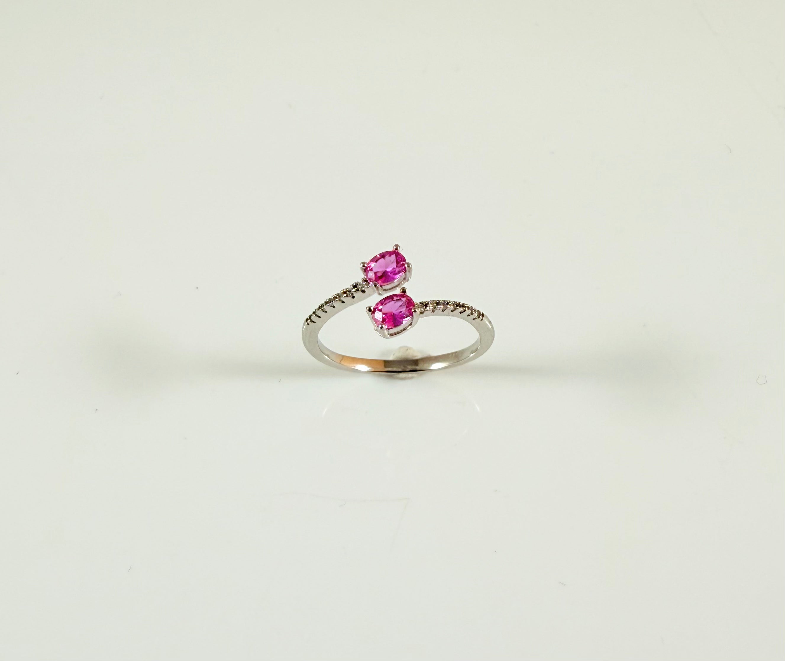 Anello contrarié viola