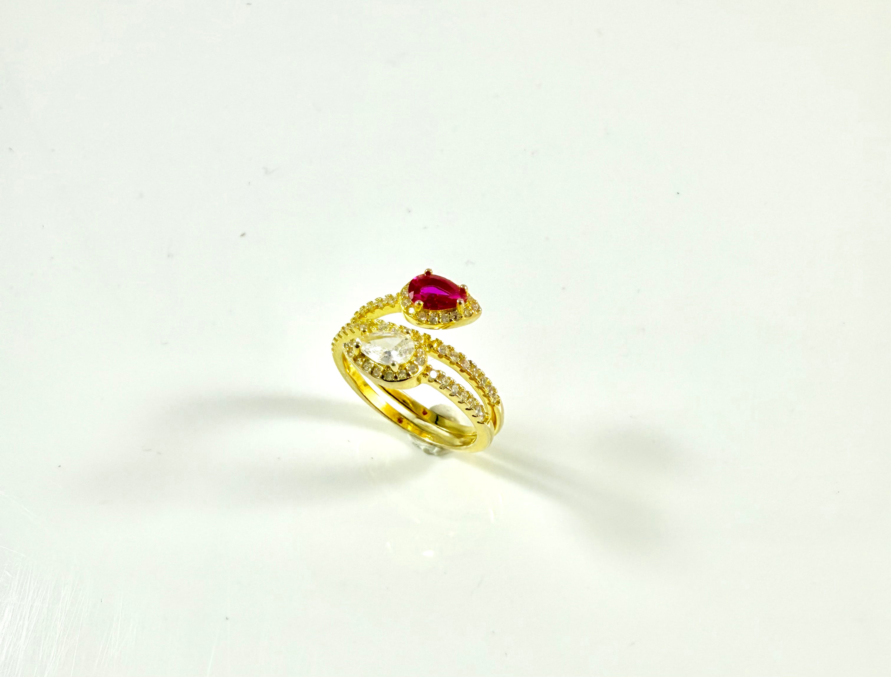 Anello contrarié pietre colorate