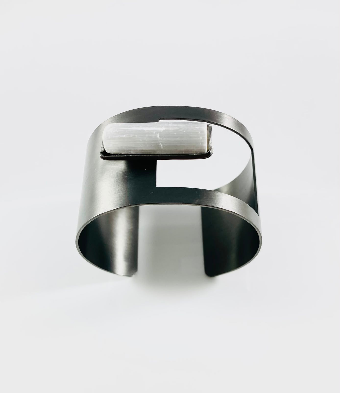 Bracciale rigido a fascia