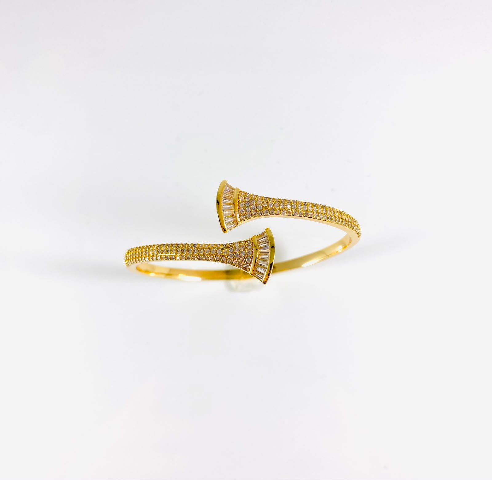 Bracciale rigido zirconato contrariè