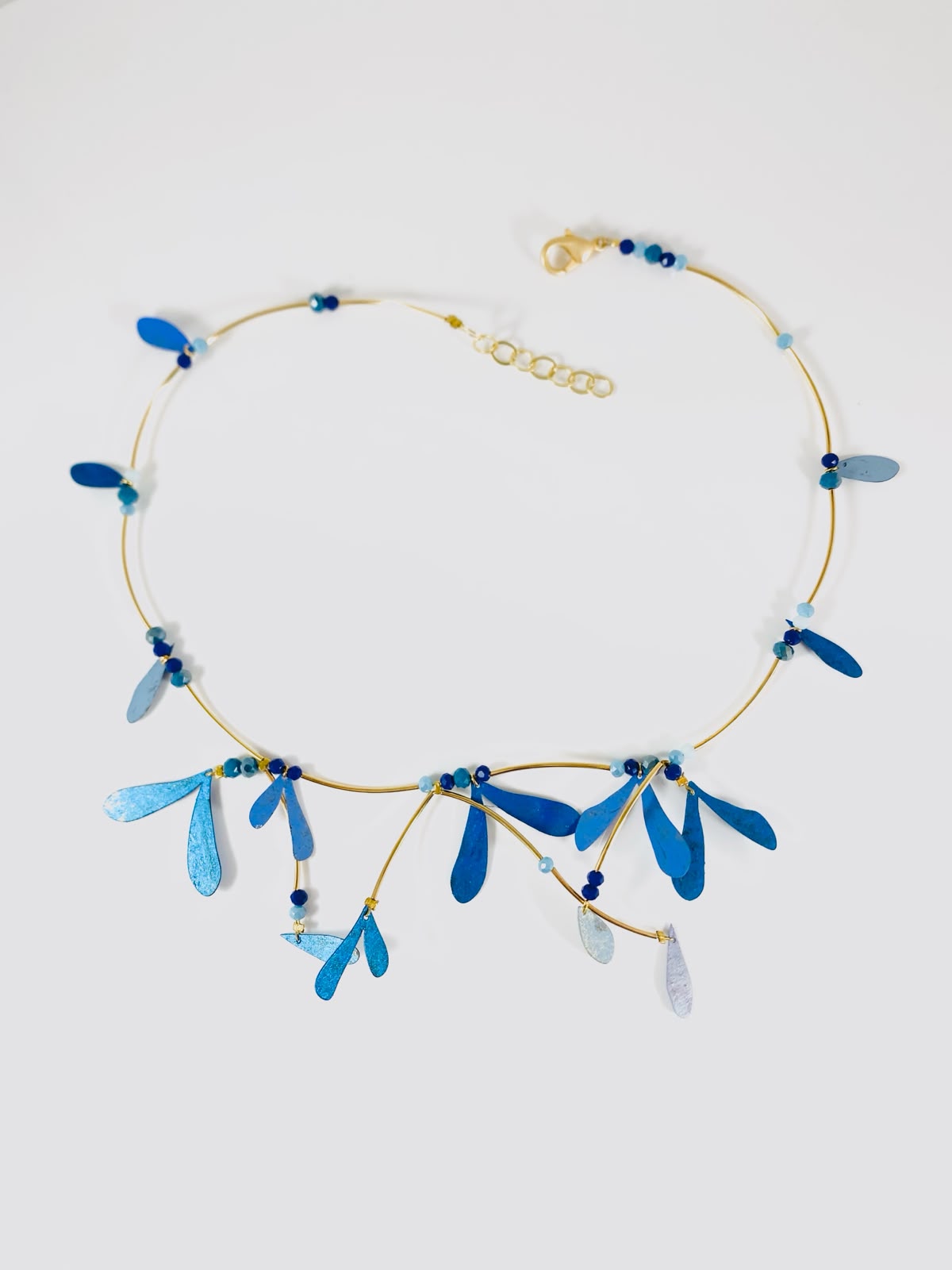 Collana petali blu